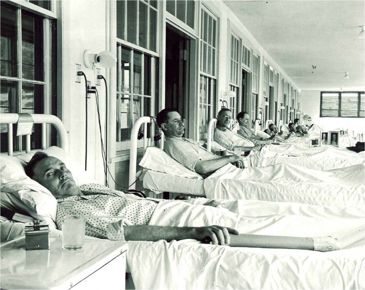 Old black and white photo of patients in the former sanitorium